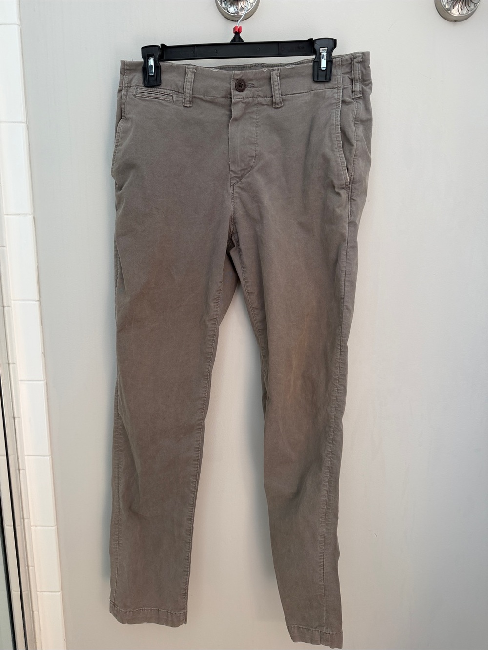 American Eagle Outfitters Slim Chinos in Light Taupe